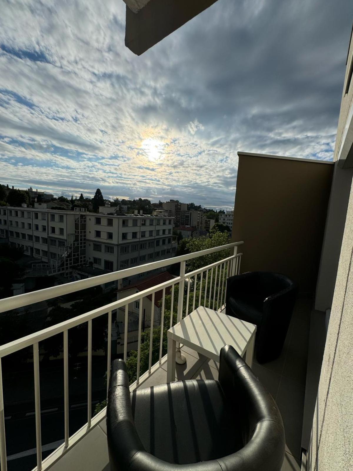 Appart' Hotel Fauriel Saint Etienne Avec Parking Kültér fotó